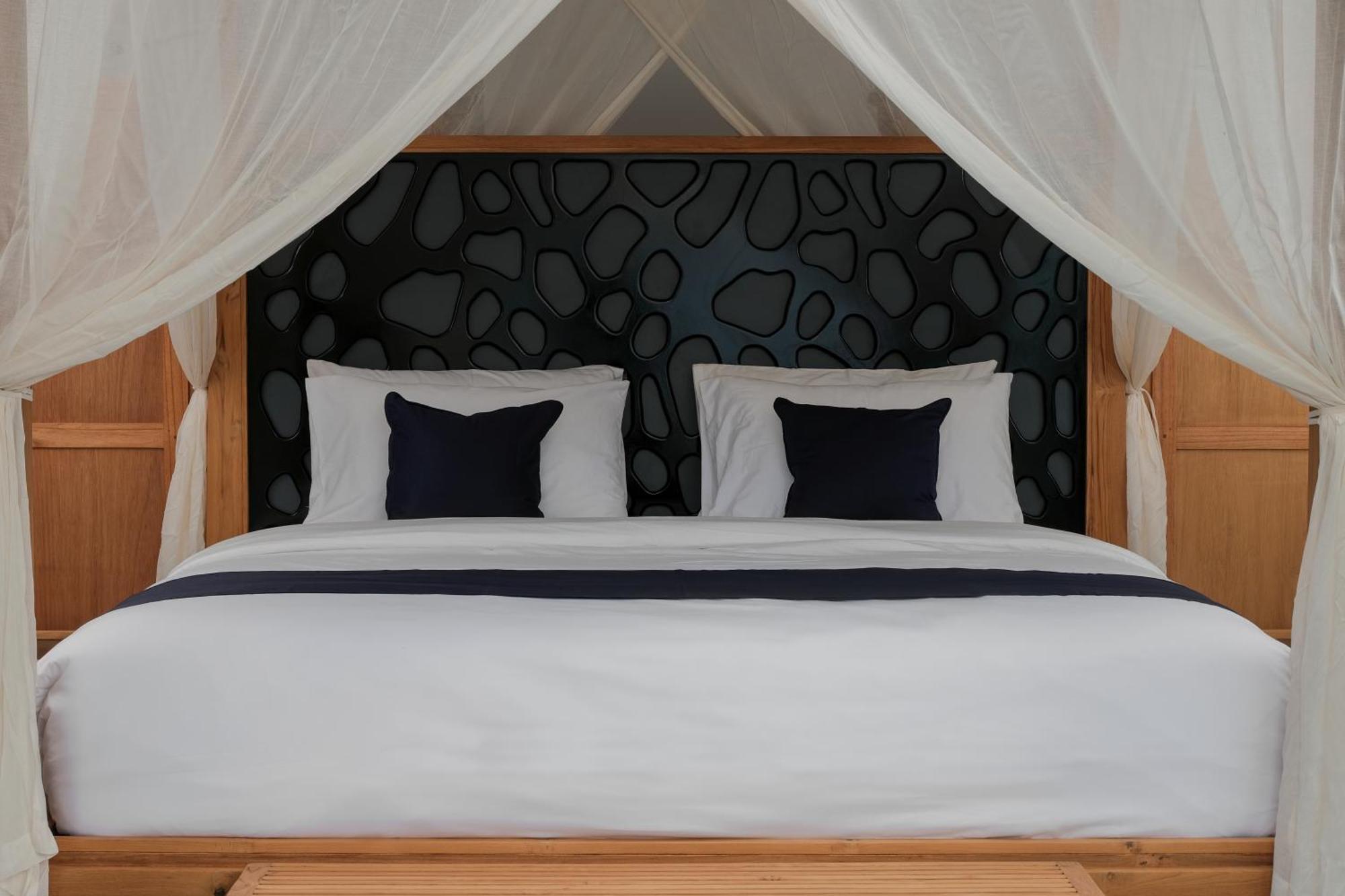 Tropik Resort Lombok Selong Belanak Exterior foto